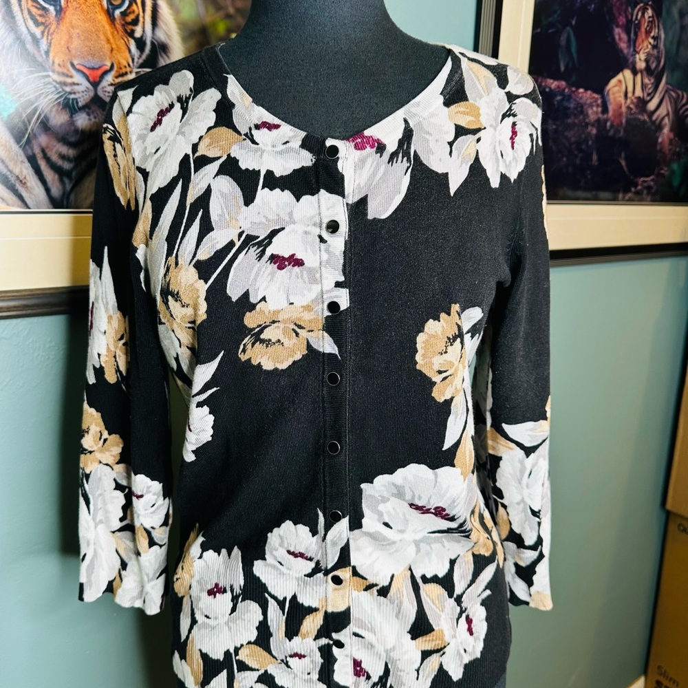 White House Black Market Womens Snap Sweater Black Floral Long Sleeve Size M